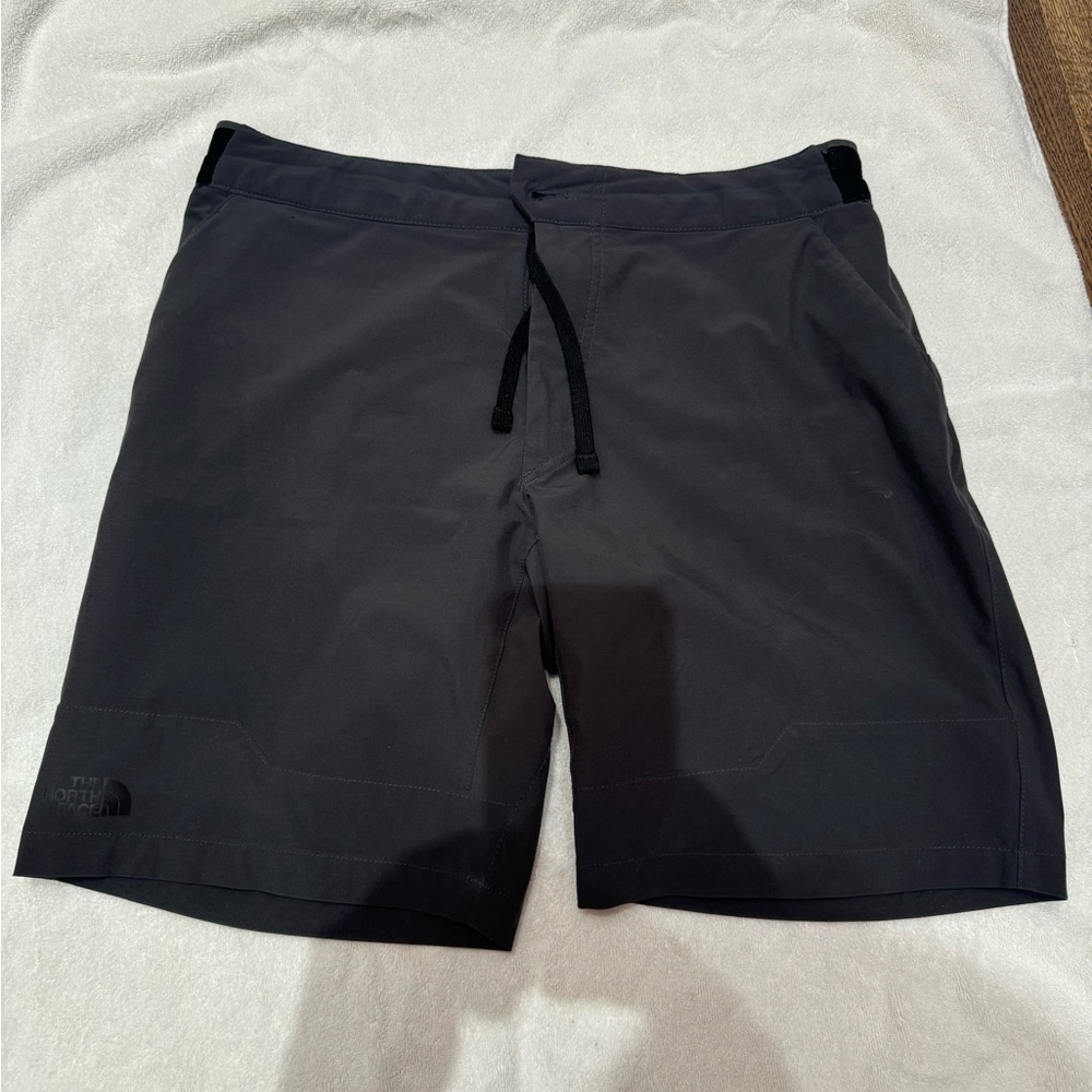 The North Face Men's dark gray Shorts